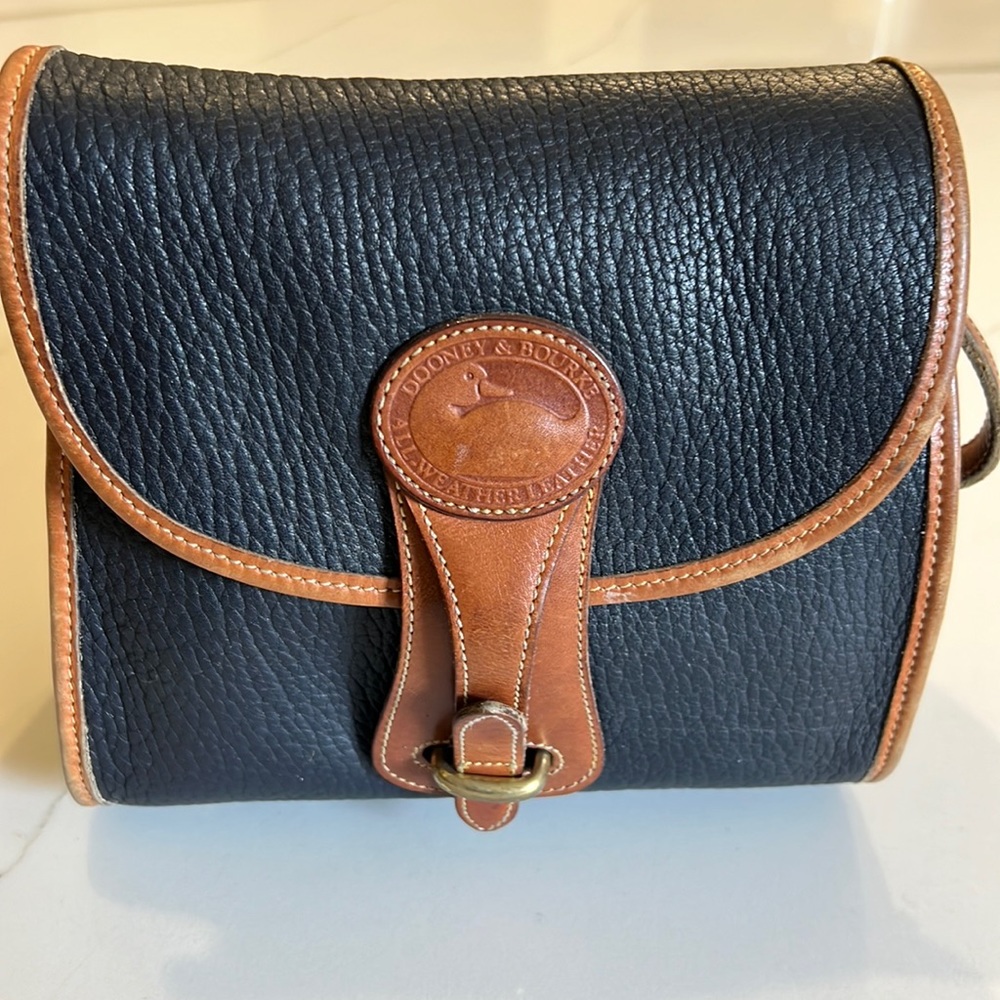Dooney & Bourke crossbody purse